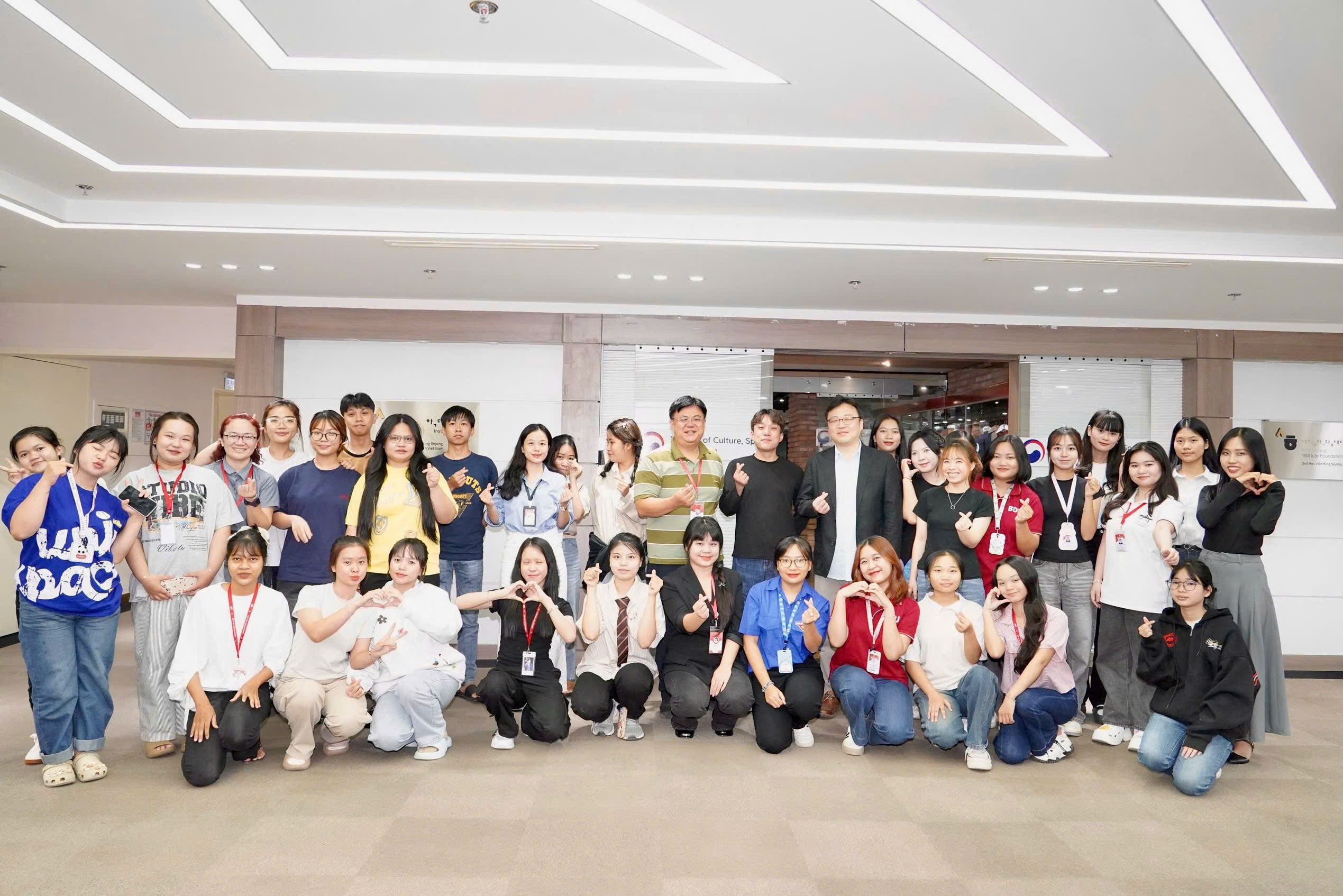 SINH VIÊN NGÀNH HÀN QUỐC HỌC TRẢI NGHIỆM HỌC TẬP TẠI HỌC VIỆN KING SEJONG TRỤ SỞ CHÍNH VIỆT NAM